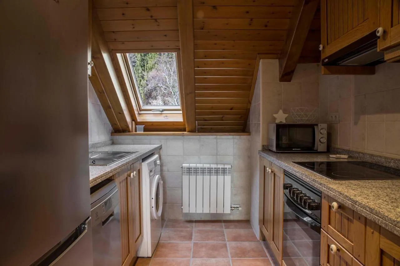 Atic De Luxe I Rustic A Esterri D'Aneu By Rural D'Aneu Apartment